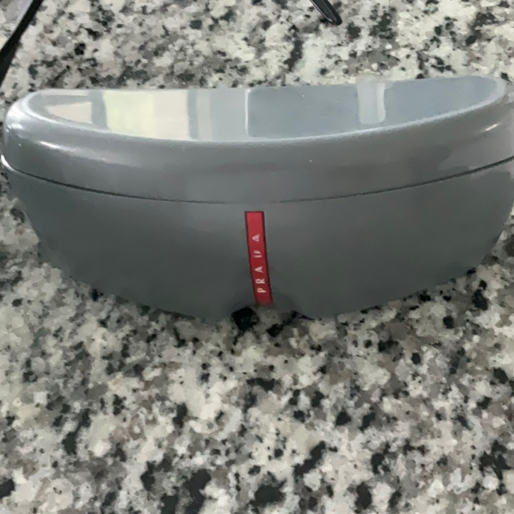 Prada Men’s Black Linea Rosa Sunglasses with Gray Case. 100% Authentic - Picture 9 of 12